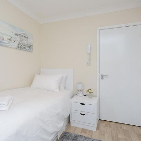 Blackberry - Stylish Self-Contained Flats In Soton City Centre Southampton Room photo