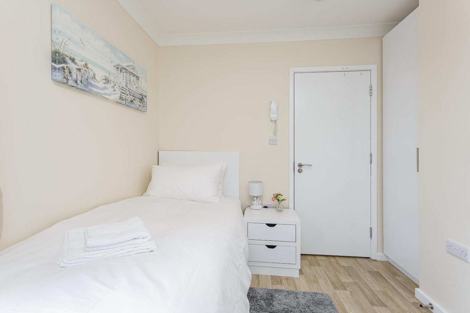 Blackberry - Stylish Self-Contained Flats In Soton City Centre Southampton Room photo