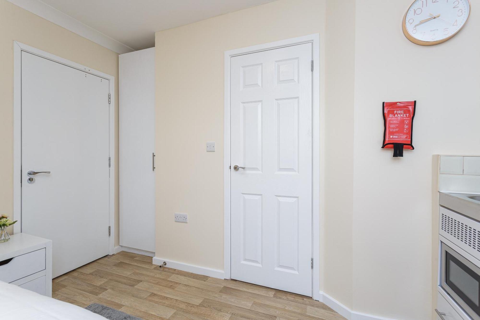 Blackberry - Stylish Self-Contained Flats In Soton City Centre Southampton Room photo